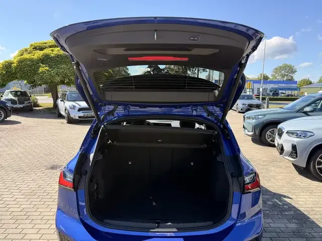 BMW 216