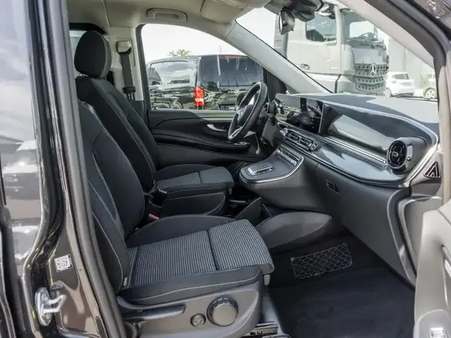 Mercedes-Benz EQV 300