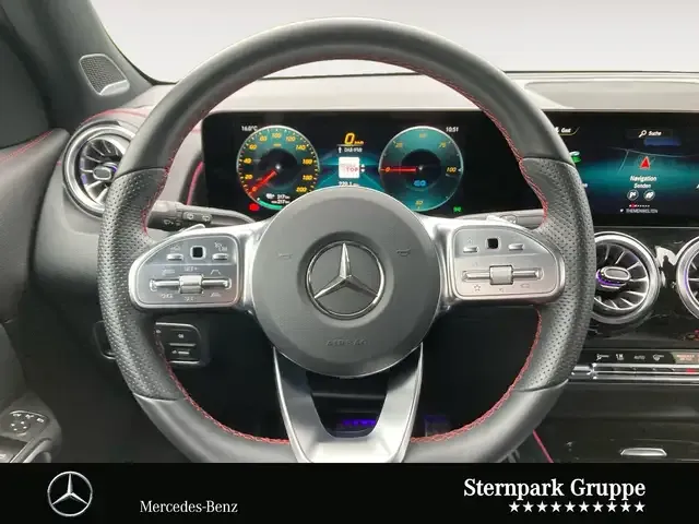 Mercedes-Benz EQB 350