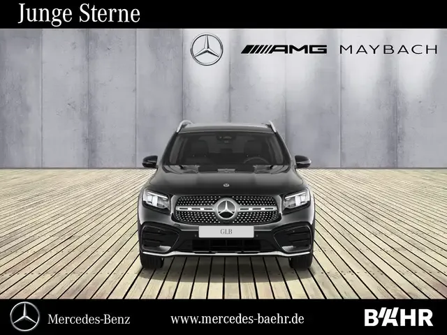 Mercedes-Benz GLB 220