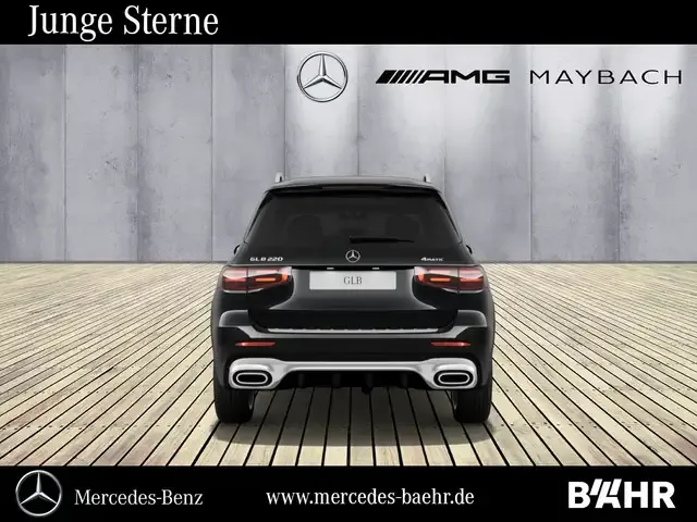 Mercedes-Benz GLB 220