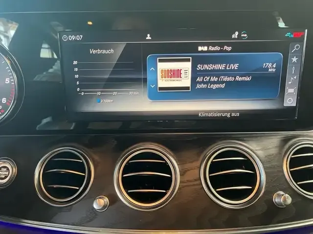 Mercedes-Benz E 220