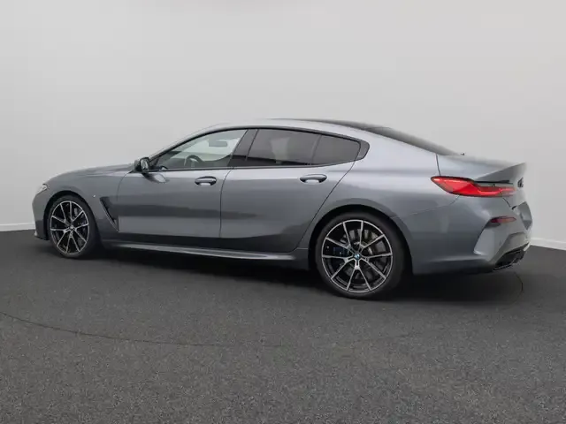 BMW 840