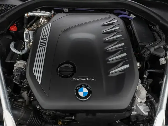 BMW 840