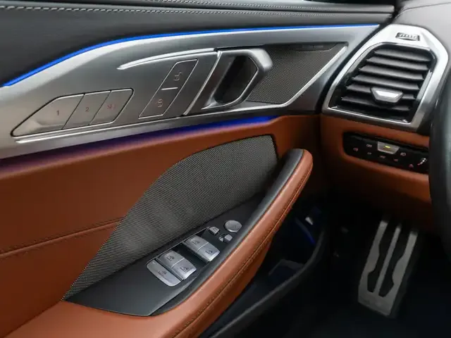 BMW 840