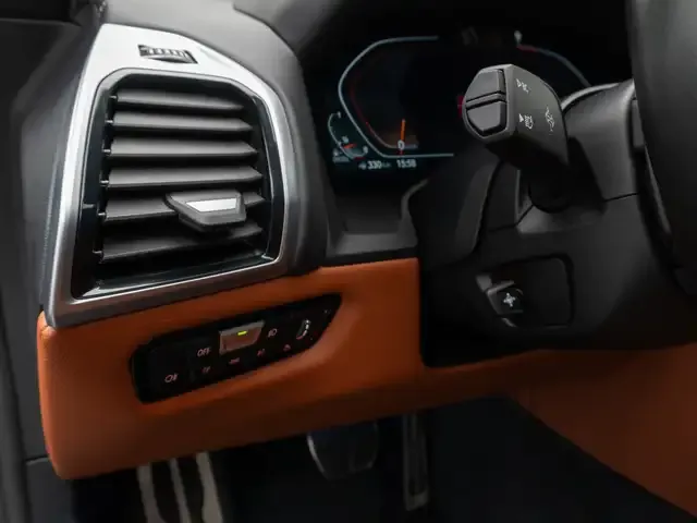 BMW 840