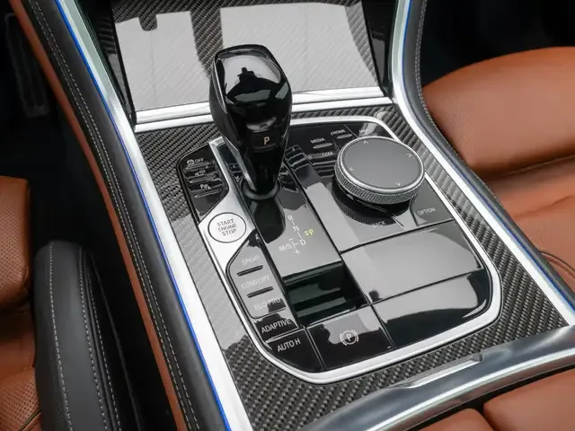 BMW 840