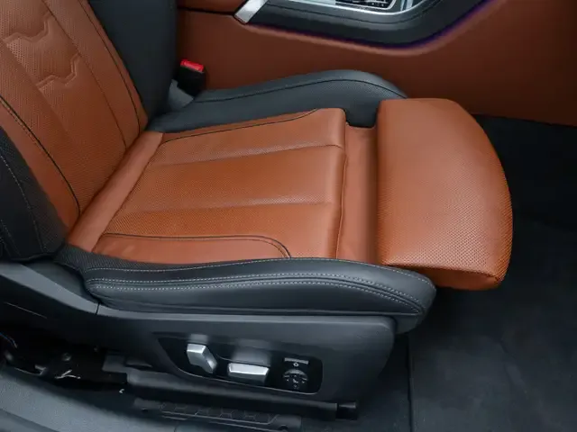 BMW 840