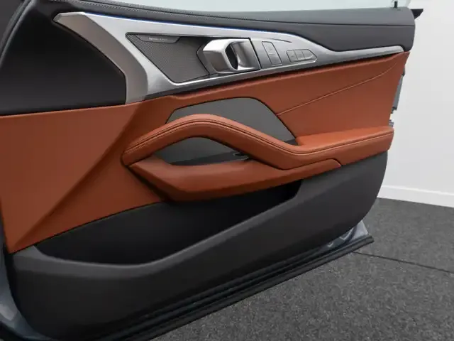 BMW 840