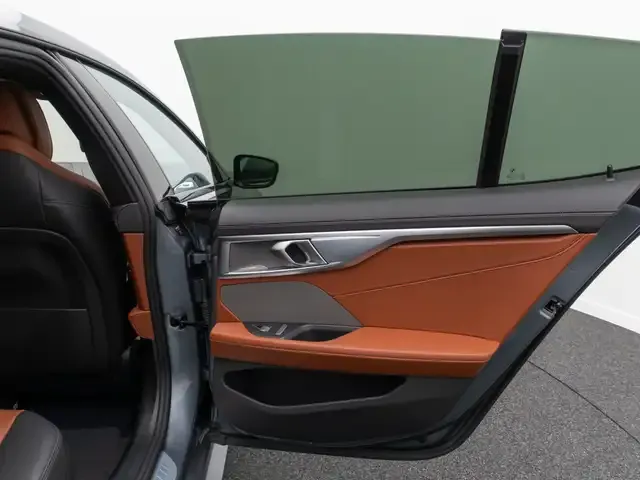 BMW 840