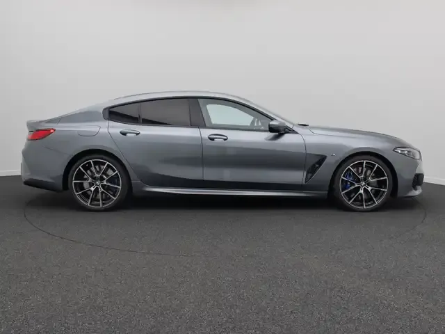 BMW 840