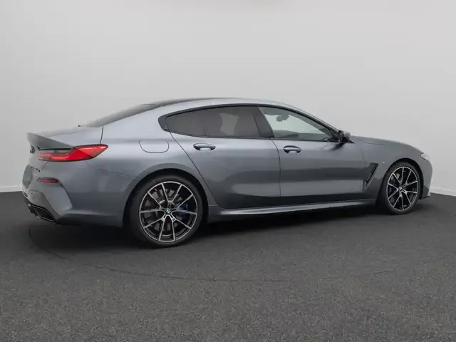 BMW 840