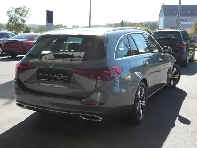 Mercedes-Benz C 220