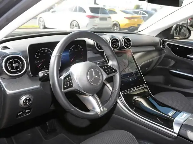Mercedes-Benz C 220
