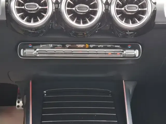 Mercedes-Benz GLB 250