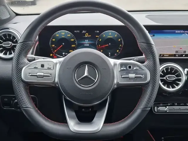 Mercedes-Benz GLB 250