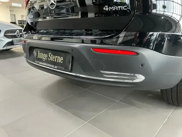 Mercedes-Benz EQB 300
