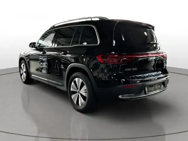 Mercedes-Benz EQB 300