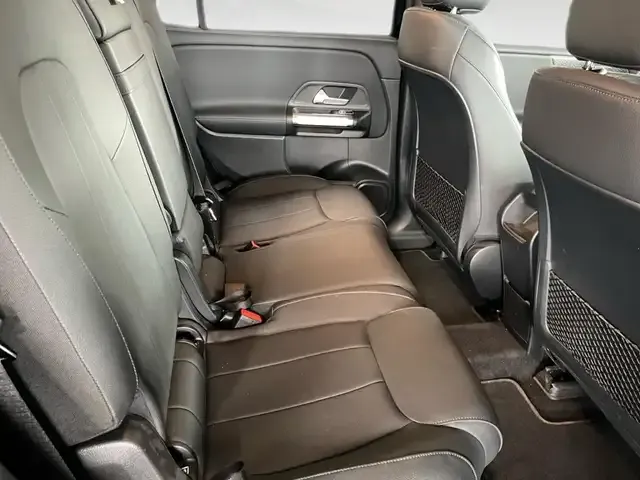 Mercedes-Benz EQB 300