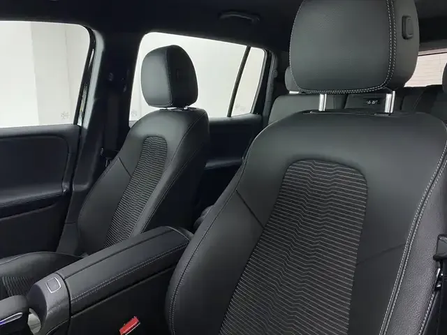 Mercedes-Benz EQB 300