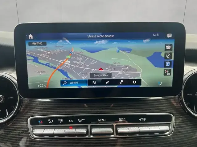 Mercedes-Benz V 250