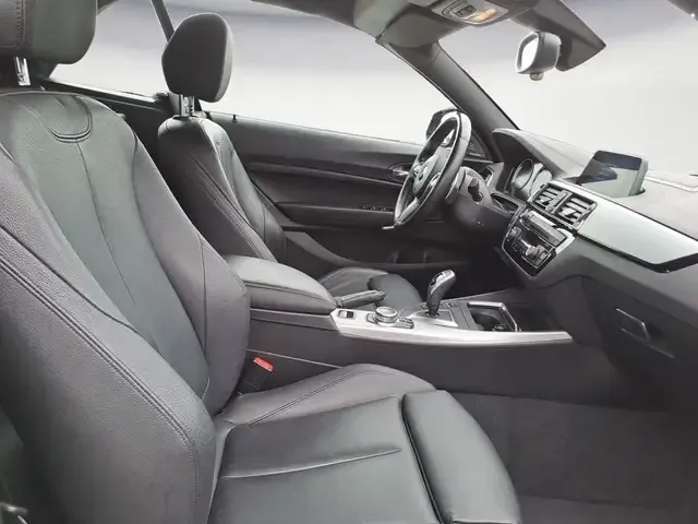 BMW 230