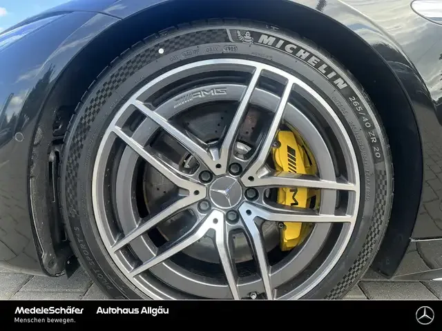 Mercedes-Benz SL 63 AMG