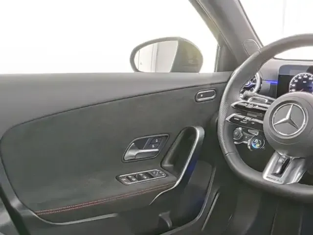 Mercedes-Benz A 35 AMG