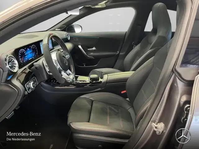 Mercedes-Benz CLA 35 AMG