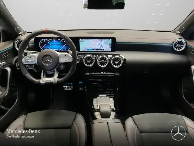 Mercedes-Benz CLA 35 AMG