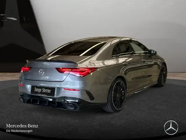 Mercedes-Benz CLA 35 AMG