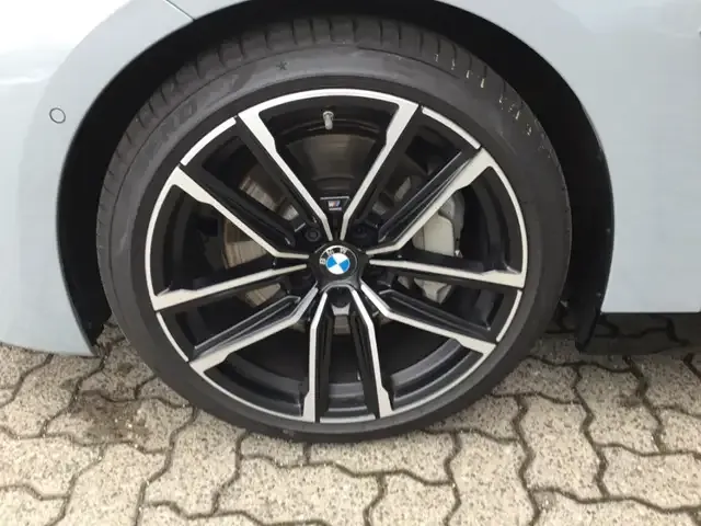 BMW 230