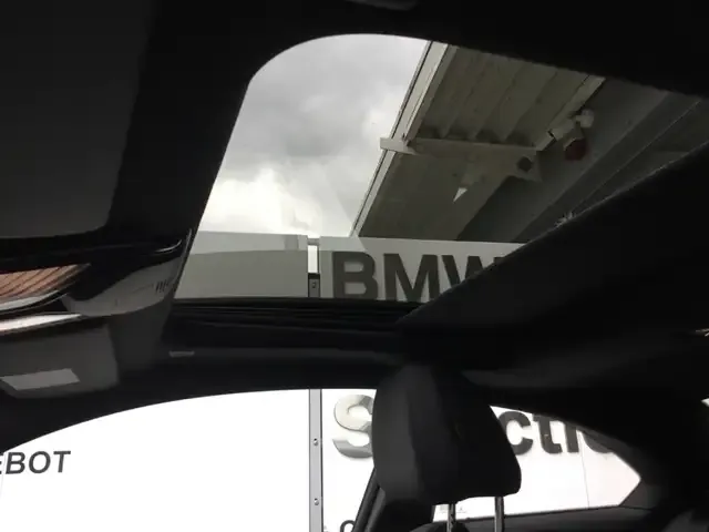 BMW 230