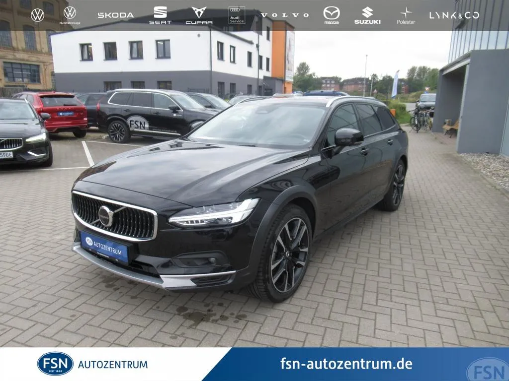 Volvo V90 Cross Country