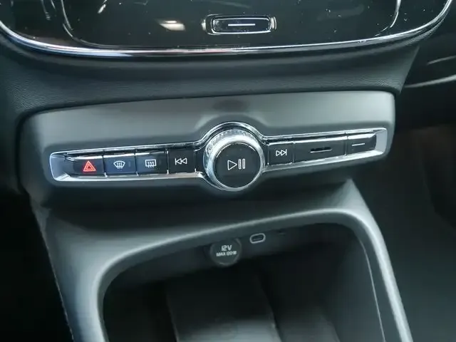 Volvo EX40