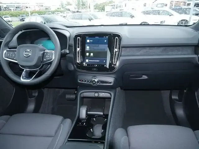 Volvo EX40