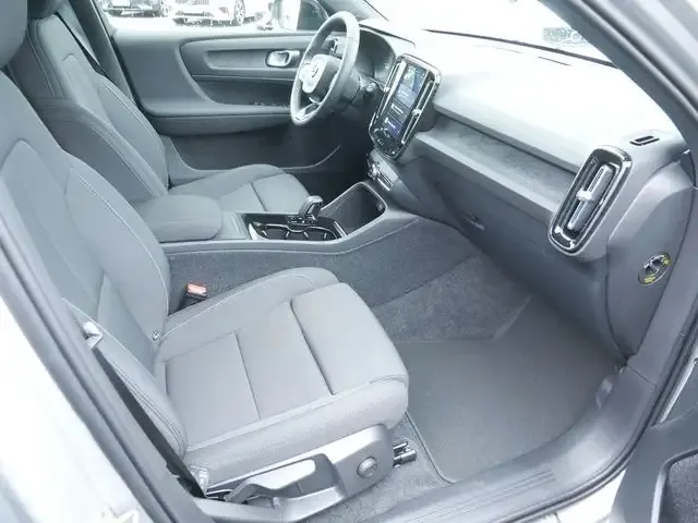 Volvo EX40