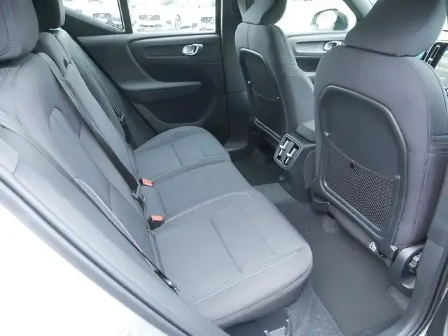 Volvo EX40