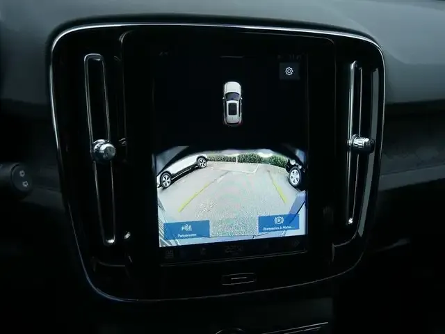 Volvo EX40
