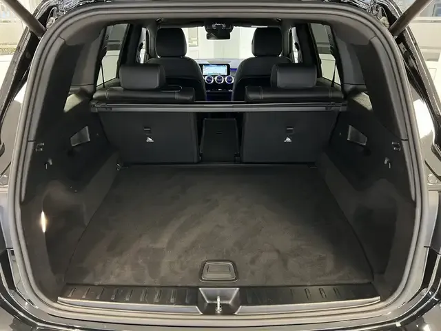 Mercedes-Benz GLB 220