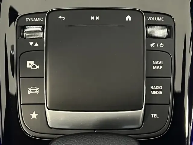 Mercedes-Benz GLB 220