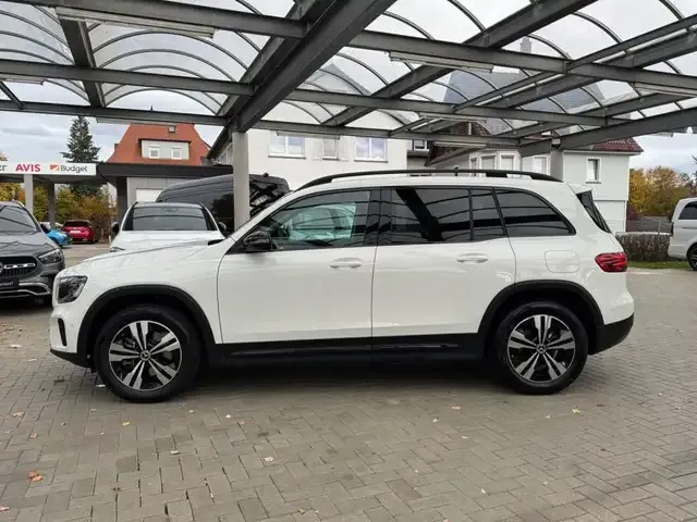 Mercedes-Benz GLB 200