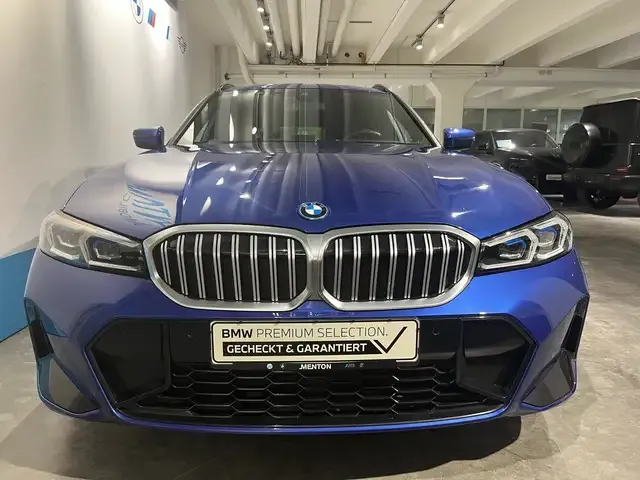 BMW 330