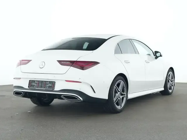 Mercedes-Benz CLA 200