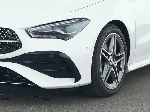 Mercedes-Benz CLA 200