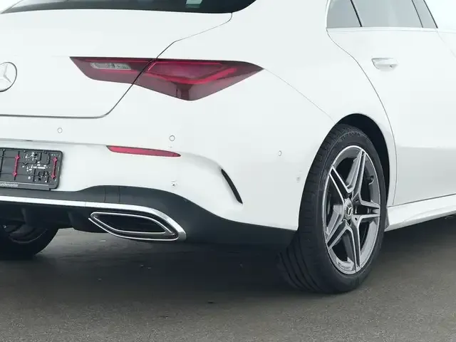 Mercedes-Benz CLA 200