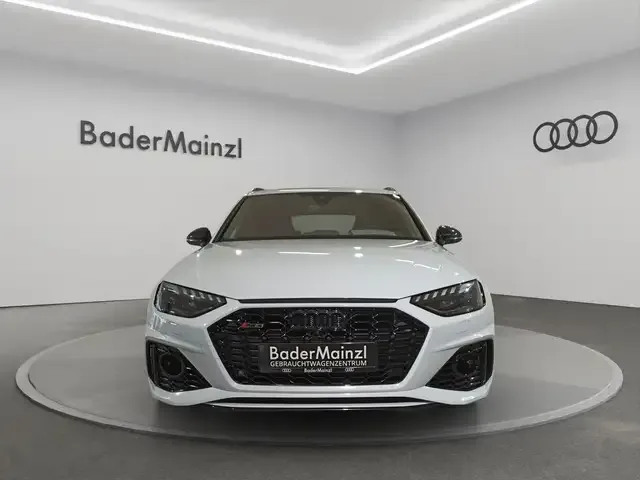 Audi RS4