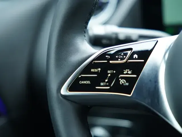 Mercedes-Benz EQA 350