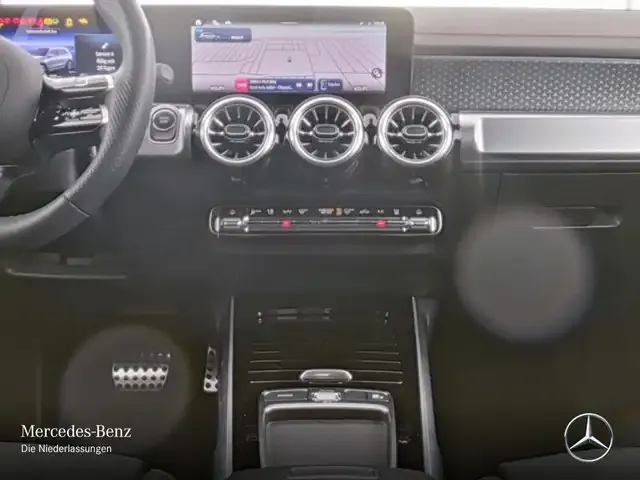 Mercedes-Benz EQB 300
