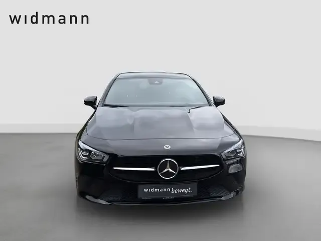 Mercedes-Benz CLA 220